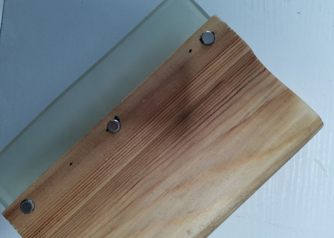 Seccatoio di stampa dello schermo della maniglia di legno di pino con una chiara lama di 70 durometri